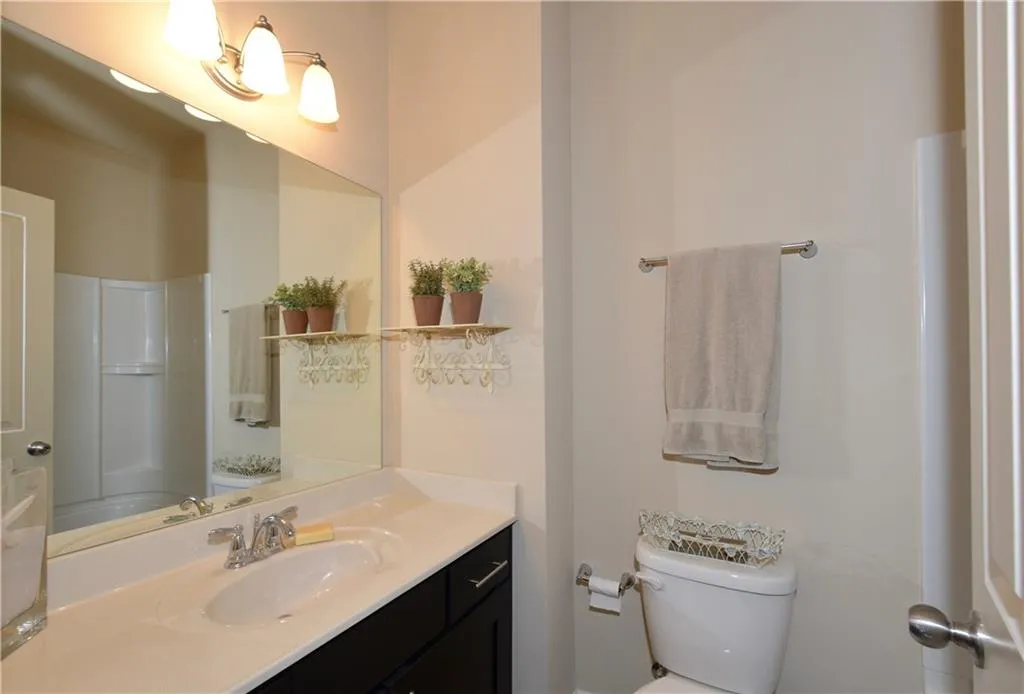 7305 Glisten Avenue, Atlanta, Georgia 30328, 3 Bedrooms Bedrooms, ,3 BathroomsBathrooms,Residential,Sold,7305 Glisten Avenue,5707174