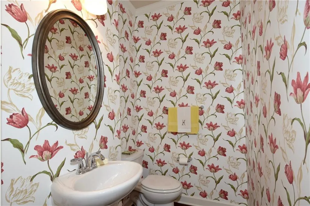 7305 Glisten Avenue, Atlanta, Georgia 30328, 3 Bedrooms Bedrooms, ,3 BathroomsBathrooms,Residential,Sold,7305 Glisten Avenue,5707174