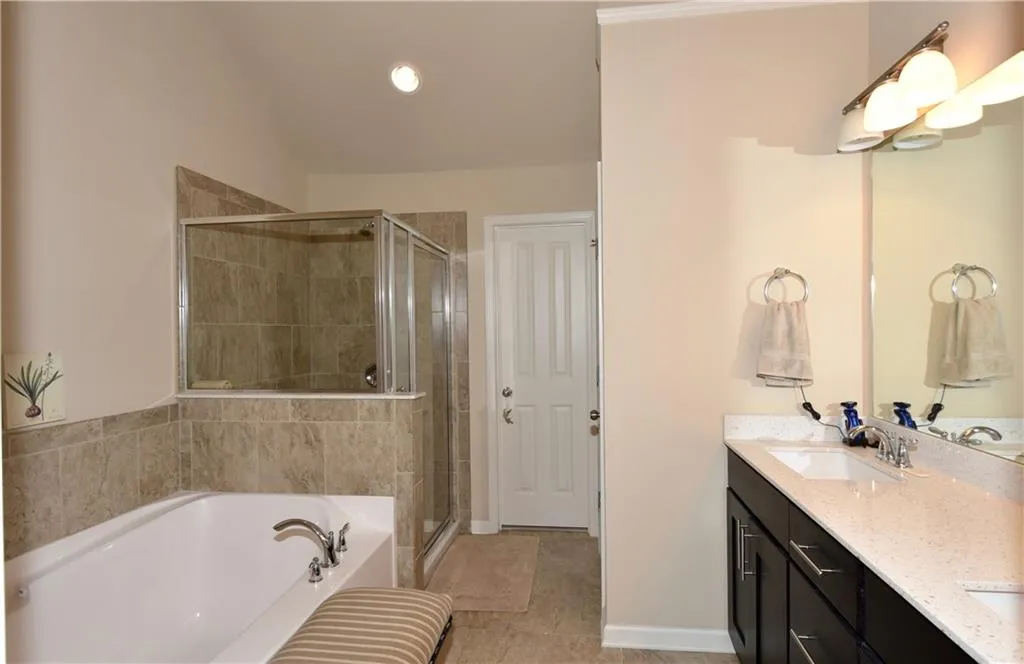 7305 Glisten Avenue, Atlanta, Georgia 30328, 3 Bedrooms Bedrooms, ,3 BathroomsBathrooms,Residential,Sold,7305 Glisten Avenue,5707174