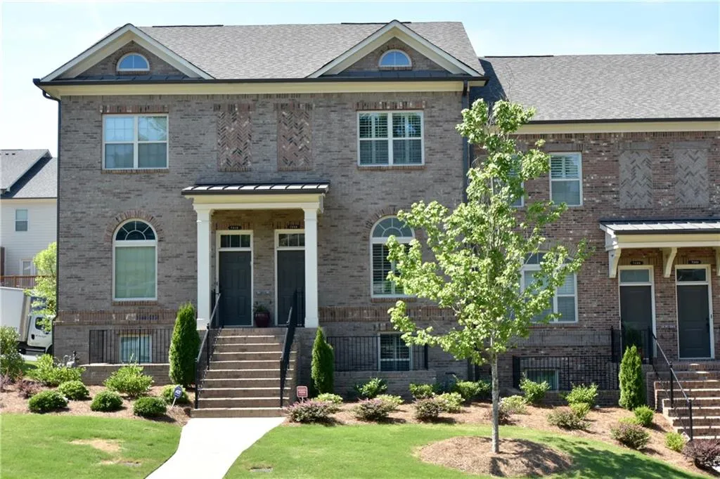 7305 Glisten Avenue, Atlanta, Georgia 30328, 3 Bedrooms Bedrooms, ,3 BathroomsBathrooms,Residential,Sold,7305 Glisten Avenue,5707174
