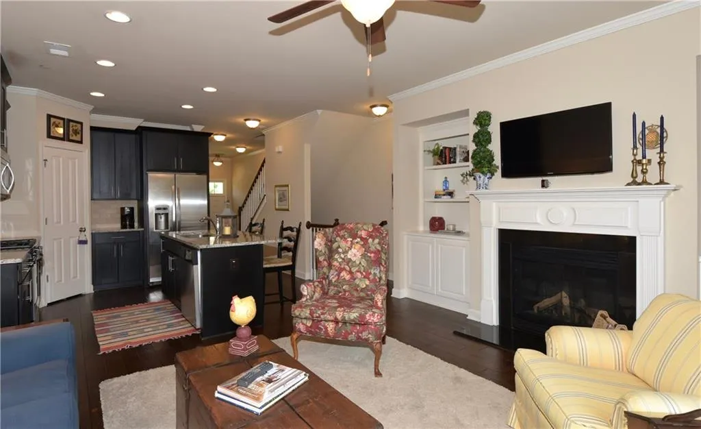 7305 Glisten Avenue, Atlanta, Georgia 30328, 3 Bedrooms Bedrooms, ,3 BathroomsBathrooms,Residential,Sold,7305 Glisten Avenue,5707174