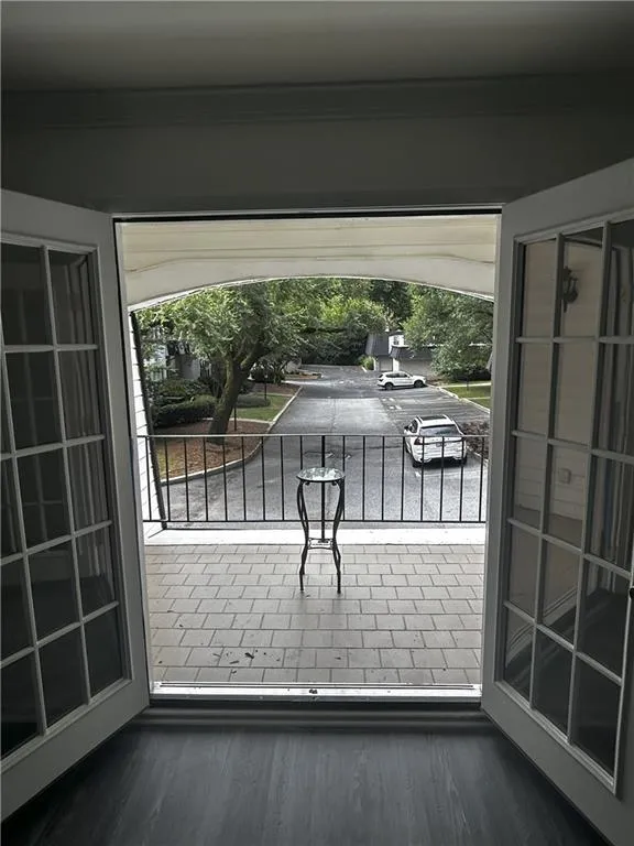 5490 Chemin De Vie, Sandy Springs, Georgia 30342, 3 Bedrooms Bedrooms, ,2 BathroomsBathrooms,Residential,For Sale,5490 Chemin De Vie,7592281