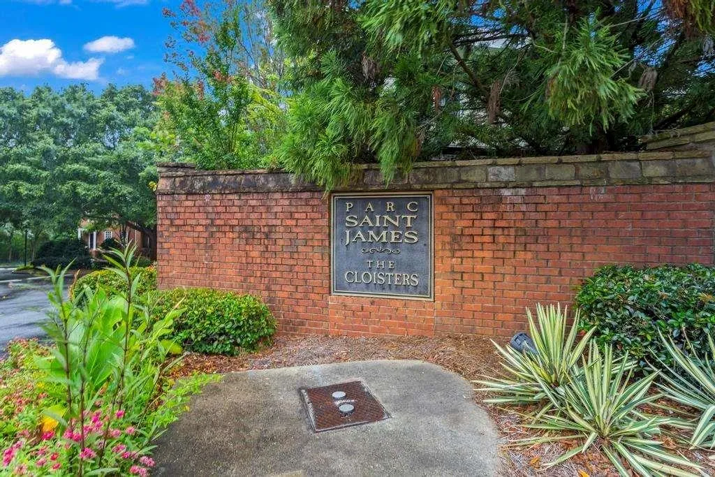 5490 Chemin De Vie, Sandy Springs, Georgia 30342, 3 Bedrooms Bedrooms, ,2 BathroomsBathrooms,Residential,For Sale,5490 Chemin De Vie,7592281