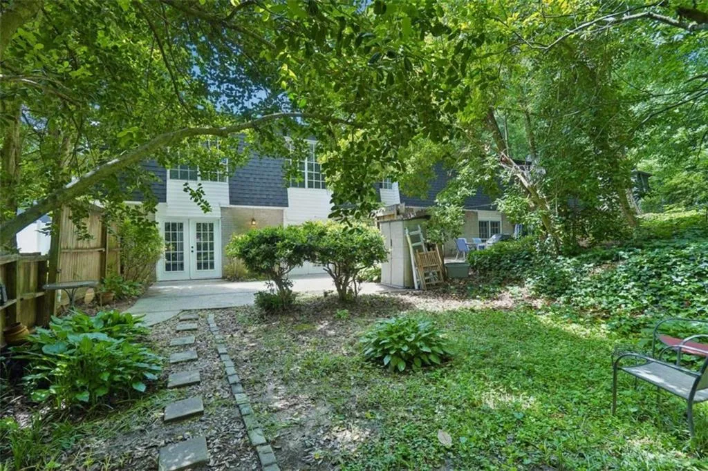 5490 Chemin De Vie, Sandy Springs, Georgia 30342, 3 Bedrooms Bedrooms, ,2 BathroomsBathrooms,Residential,For Sale,5490 Chemin De Vie,7592281