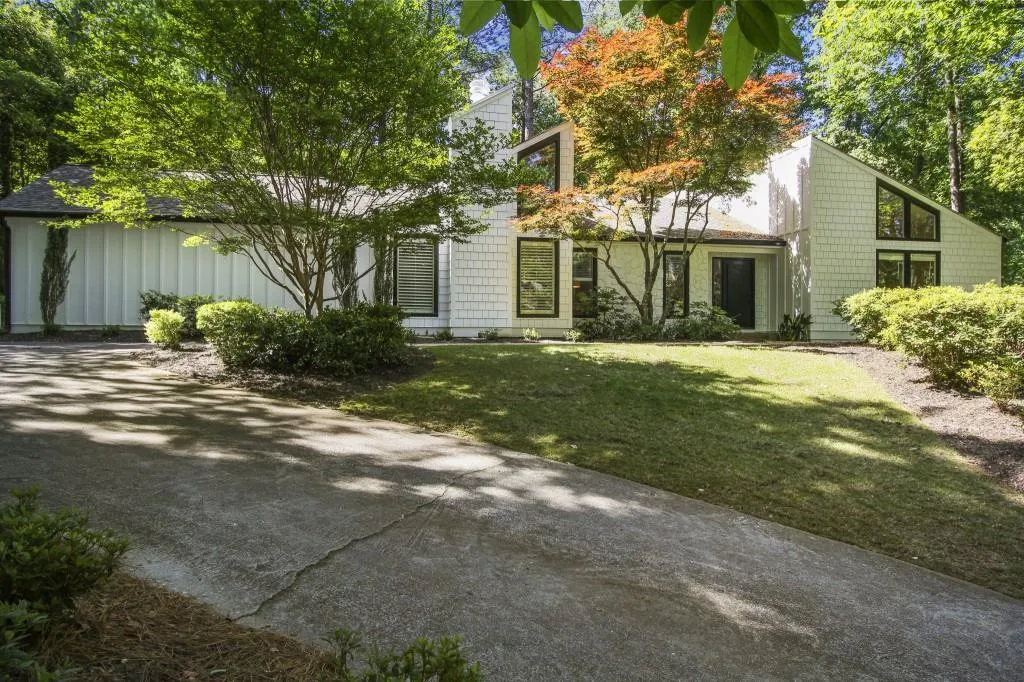 980 Riverside Trace, Sandy Springs, Georgia 30328, 4 Bedrooms Bedrooms, ,3 BathroomsBathrooms,Residential,Sold,980 Riverside Trace,7415175 980 Riverside Trace, Sandy Springs, Georgia 30328, 4 Bedrooms Bedrooms, ,3 BathroomsBathrooms,Residential,Sold,980 Riverside Trace,7415175