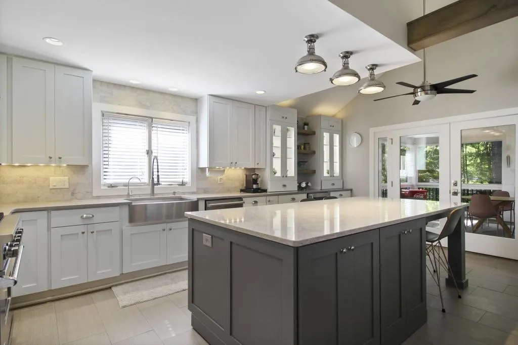 980 Riverside Trace, Sandy Springs, Georgia 30328, 4 Bedrooms Bedrooms, ,3 BathroomsBathrooms,Residential,Sold,980 Riverside Trace,7415175 980 Riverside Trace, Sandy Springs, Georgia 30328, 4 Bedrooms Bedrooms, ,3 BathroomsBathrooms,Residential,Sold,980 Riverside Trace,7415175