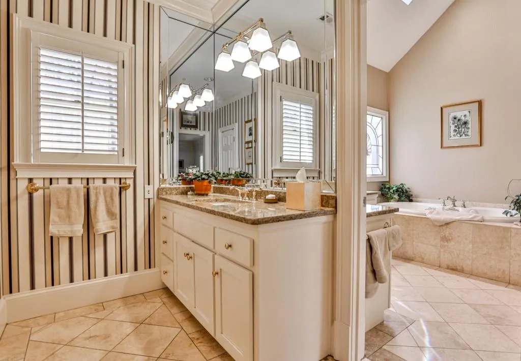7525 Bridgegate Court, Atlanta, Georgia 30350, 5 Bedrooms Bedrooms, ,4 BathroomsBathrooms,Residential,Sold,7525 Bridgegate Court,6992556