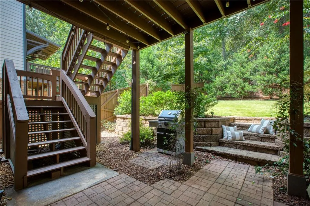 7981 Magnolia Square, Sandy Springs, Georgia 30350, 4 Bedrooms Bedrooms, ,3 BathroomsBathrooms,Residential,Sold,7981 Magnolia Square,6776256