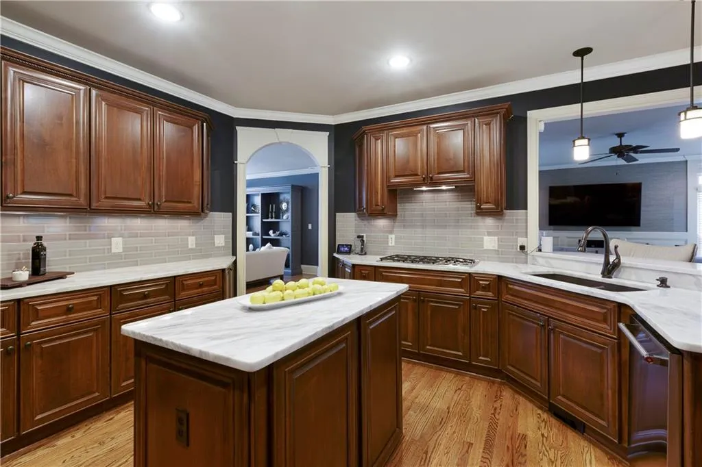 7981 Magnolia Square, Sandy Springs, Georgia 30350, 4 Bedrooms Bedrooms, ,3 BathroomsBathrooms,Residential,Sold,7981 Magnolia Square,6776256