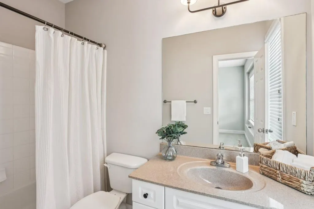 3048 Woodwalk Drive Se Unit 14, Atlanta, Georgia 30339, 4 Bedrooms Bedrooms, ,3 BathroomsBathrooms,Residential,For Sale,3048 Woodwalk Drive Se Unit 14,7647984
