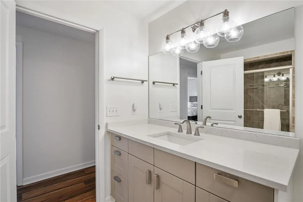 5045 Riverview Road, Atlanta, Georgia 30327, 5 Bedrooms Bedrooms, ,3 BathroomsBathrooms,Residential,Sold,5045 Riverview Road,7001720