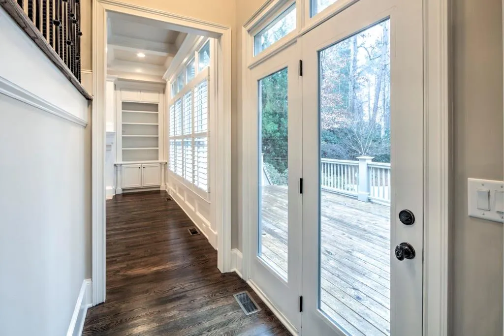 205 Skyridge Drive, Sandy Springs, Georgia 30350, 6 Bedrooms Bedrooms, ,5 BathroomsBathrooms,Residential,Sold,205 Skyridge Drive,5955205