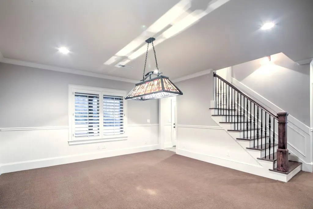 205 Skyridge Drive, Sandy Springs, Georgia 30350, 6 Bedrooms Bedrooms, ,5 BathroomsBathrooms,Residential,Sold,205 Skyridge Drive,5955205