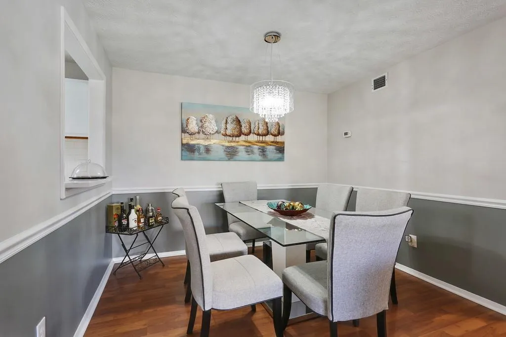 701 Woodcliff Drive, Sandy Springs, Georgia 30350, 1 Bedroom Bedrooms, ,1 BathroomBathrooms,Residential,Sold,701 Woodcliff Drive,6516484