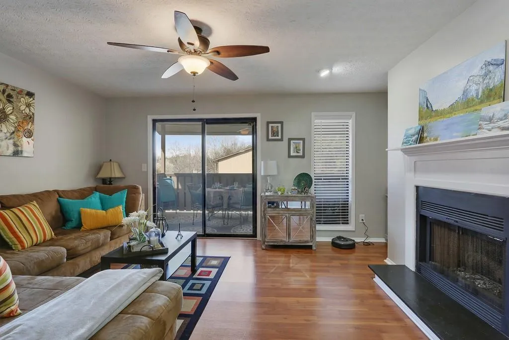 701 Woodcliff Drive, Sandy Springs, Georgia 30350, 1 Bedroom Bedrooms, ,1 BathroomBathrooms,Residential,Sold,701 Woodcliff Drive,6516484