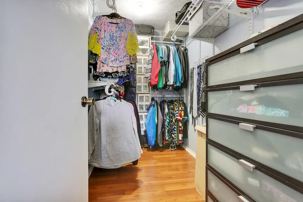 701 Woodcliff Drive, Sandy Springs, Georgia 30350, 1 Bedroom Bedrooms, ,1 BathroomBathrooms,Residential,Sold,701 Woodcliff Drive,6516484