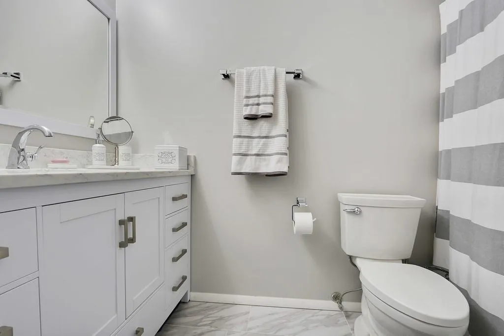 701 Woodcliff Drive, Sandy Springs, Georgia 30350, 1 Bedroom Bedrooms, ,1 BathroomBathrooms,Residential,Sold,701 Woodcliff Drive,6516484