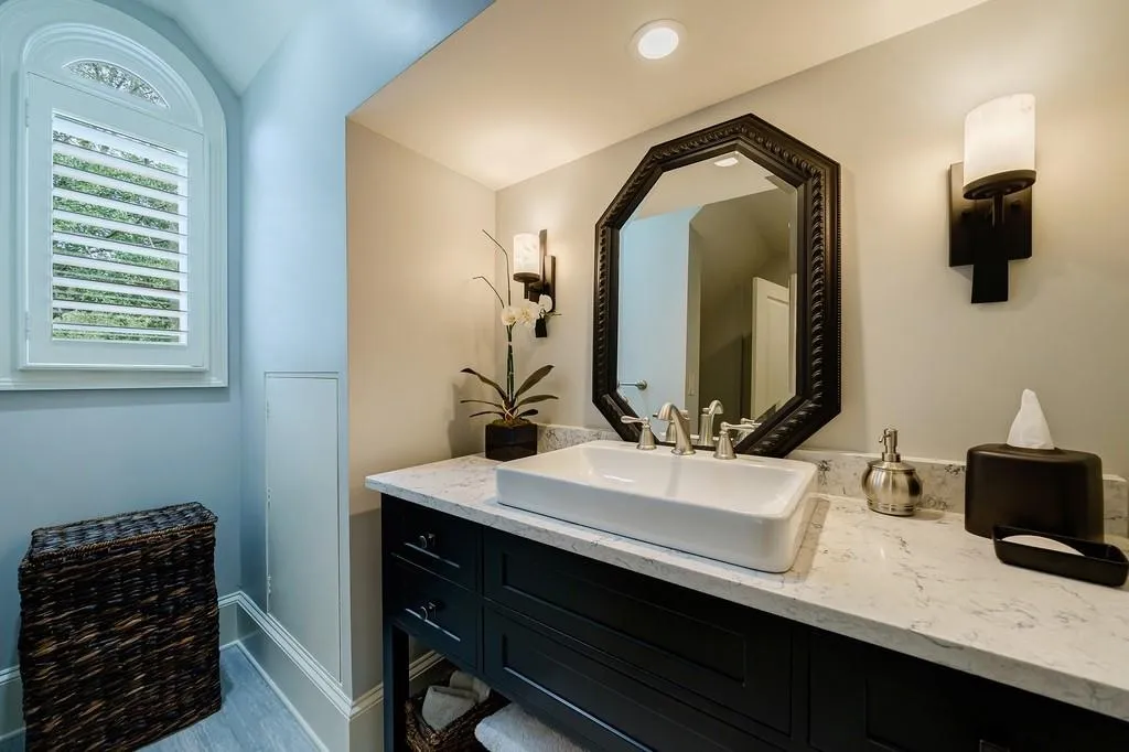 100 E Chambord Drive Nw, Atlanta, Georgia 30327, 5 Bedrooms Bedrooms, ,6 BathroomsBathrooms,Residential,Sold,100 E Chambord Drive Nw,7255430