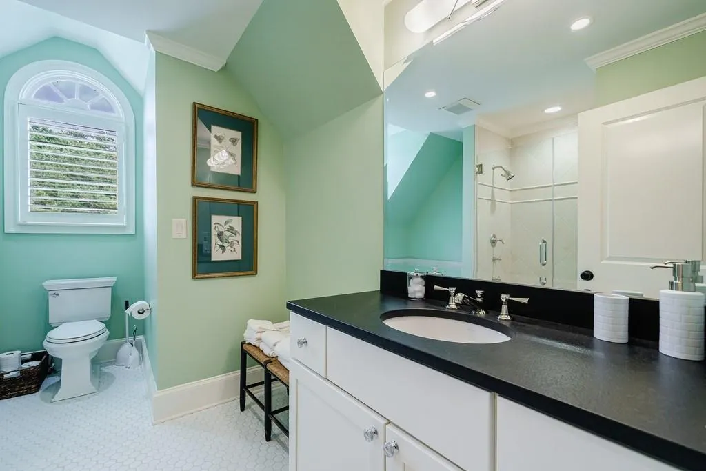 100 E Chambord Drive Nw, Atlanta, Georgia 30327, 5 Bedrooms Bedrooms, ,6 BathroomsBathrooms,Residential,Sold,100 E Chambord Drive Nw,7255430