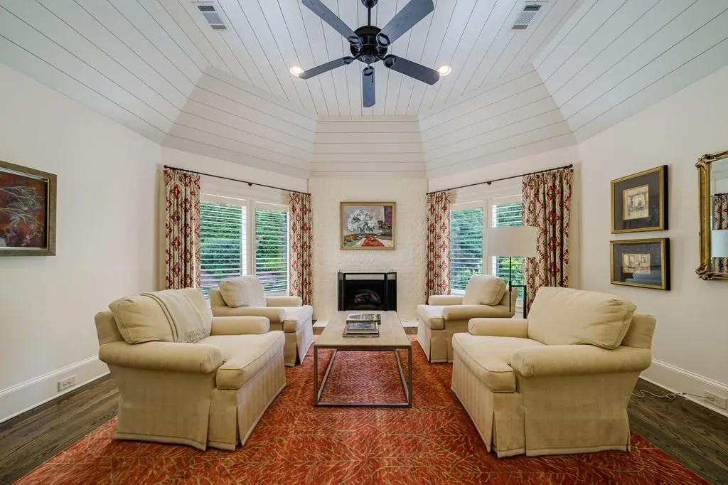 100 E Chambord Drive Nw, Atlanta, Georgia 30327, 5 Bedrooms Bedrooms, ,6 BathroomsBathrooms,Residential,Sold,100 E Chambord Drive Nw,7255430