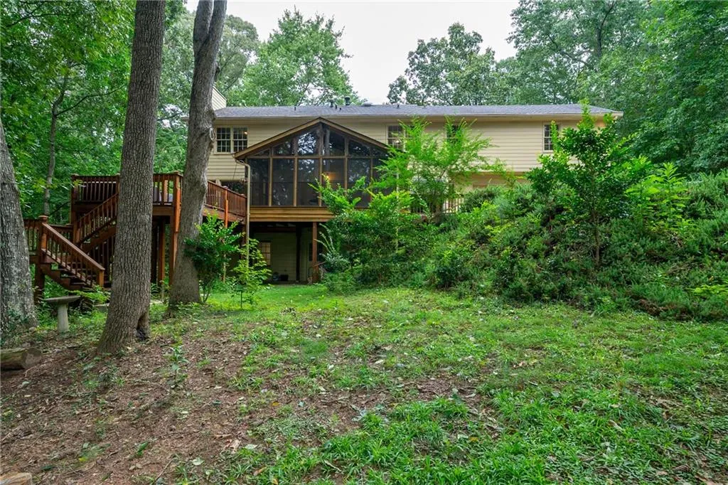 1640 Chevron Way, Sandy Springs, Georgia 30350, 4 Bedrooms Bedrooms, ,3 BathroomsBathrooms,Residential,Sold,1640 Chevron Way,6774319