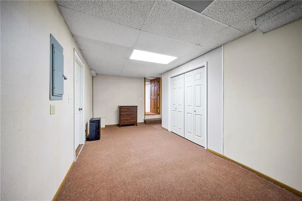 1640 Chevron Way, Sandy Springs, Georgia 30350, 4 Bedrooms Bedrooms, ,3 BathroomsBathrooms,Residential,Sold,1640 Chevron Way,6774319