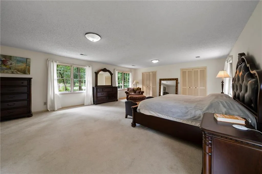 1640 Chevron Way, Sandy Springs, Georgia 30350, 4 Bedrooms Bedrooms, ,3 BathroomsBathrooms,Residential,Sold,1640 Chevron Way,6774319