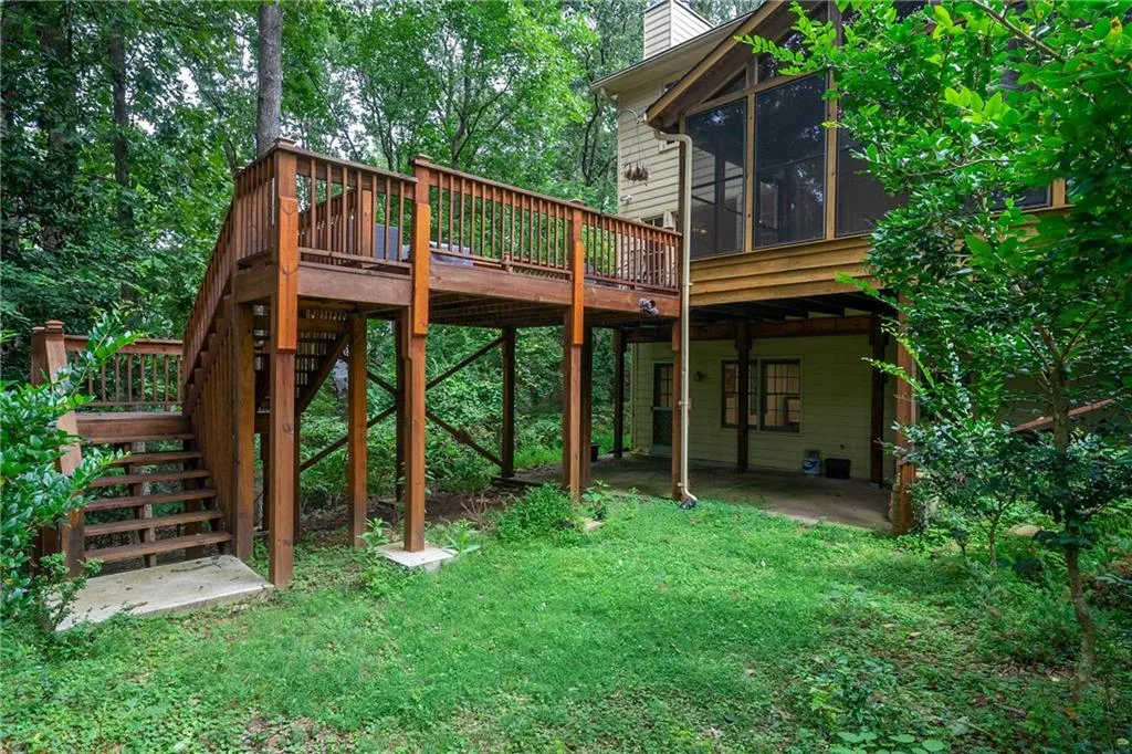 1640 Chevron Way, Sandy Springs, Georgia 30350, 4 Bedrooms Bedrooms, ,3 BathroomsBathrooms,Residential,Sold,1640 Chevron Way,6774319