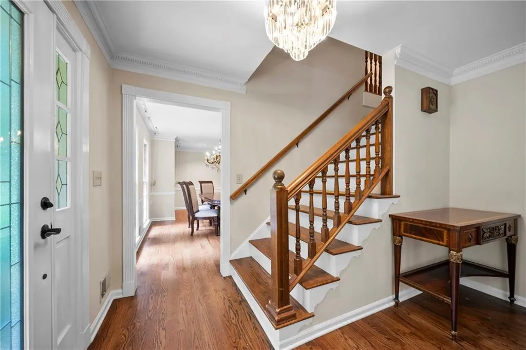 1640 Chevron Way, Sandy Springs, Georgia 30350, 4 Bedrooms Bedrooms, ,3 BathroomsBathrooms,Residential,Sold,1640 Chevron Way,6774319