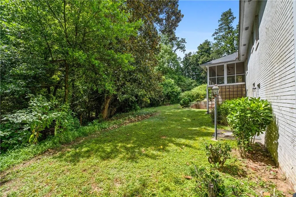 5820 Riverside Drive, Atlanta, Georgia 30327, 4 Bedrooms Bedrooms, ,3 BathroomsBathrooms,Residential,Sold,5820 Riverside Drive,7424270