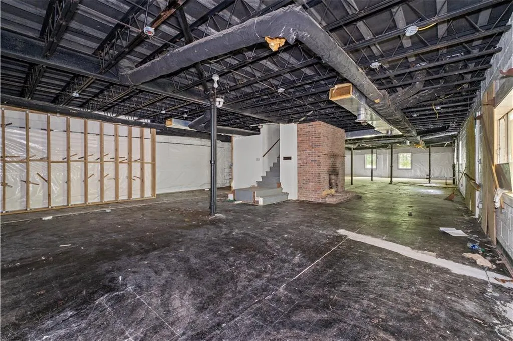 5820 Riverside Drive, Atlanta, Georgia 30327, 4 Bedrooms Bedrooms, ,3 BathroomsBathrooms,Residential,Sold,5820 Riverside Drive,7424270
