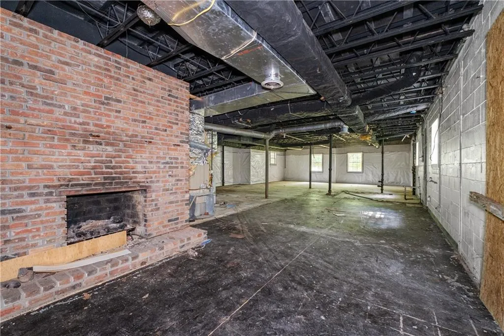 5820 Riverside Drive, Atlanta, Georgia 30327, 4 Bedrooms Bedrooms, ,3 BathroomsBathrooms,Residential,Sold,5820 Riverside Drive,7424270