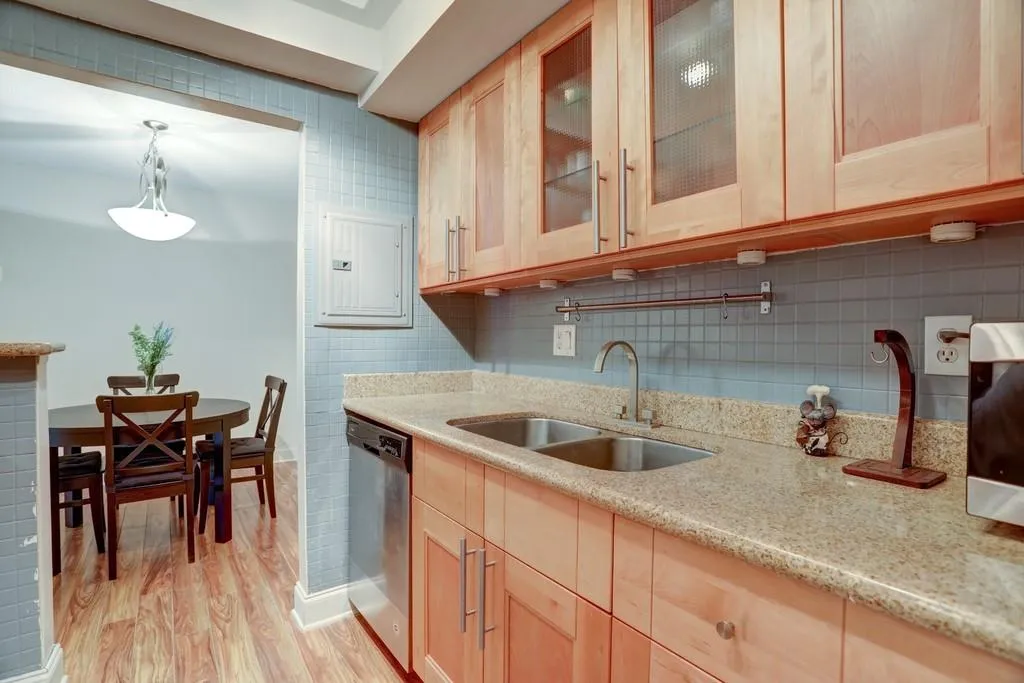 6851 Roswell Road Unit J16, Atlanta, Georgia 30328, 1 Bedroom Bedrooms, ,1 BathroomBathrooms,Residential,Sold,6851 Roswell Road Unit J16,6678038