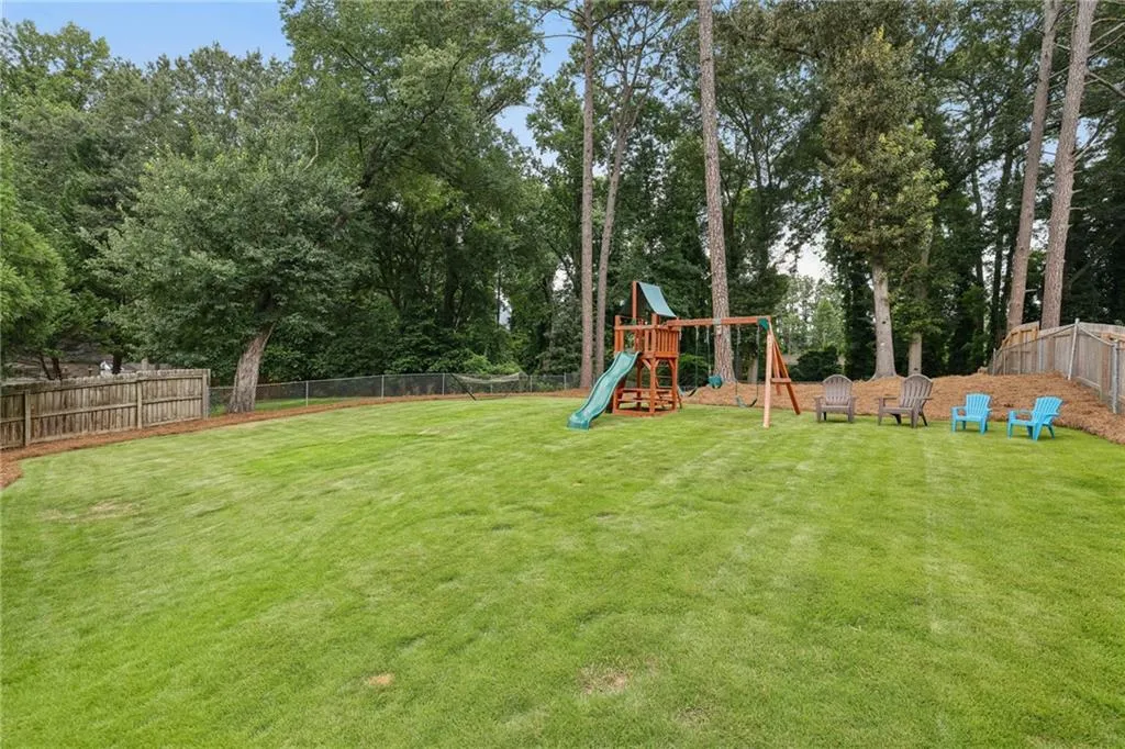 3029 Dale Drive Ne, Atlanta, Georgia 30305, 3 Bedrooms Bedrooms, ,2 BathroomsBathrooms,Residential,For Sale,3029 Dale Drive Ne,7618085