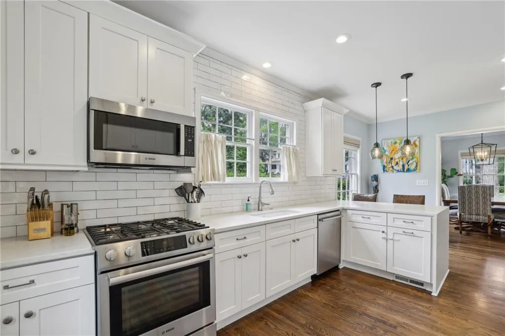 3029 Dale Drive Ne, Atlanta, Georgia 30305, 3 Bedrooms Bedrooms, ,2 BathroomsBathrooms,Residential,For Sale,3029 Dale Drive Ne,7618085