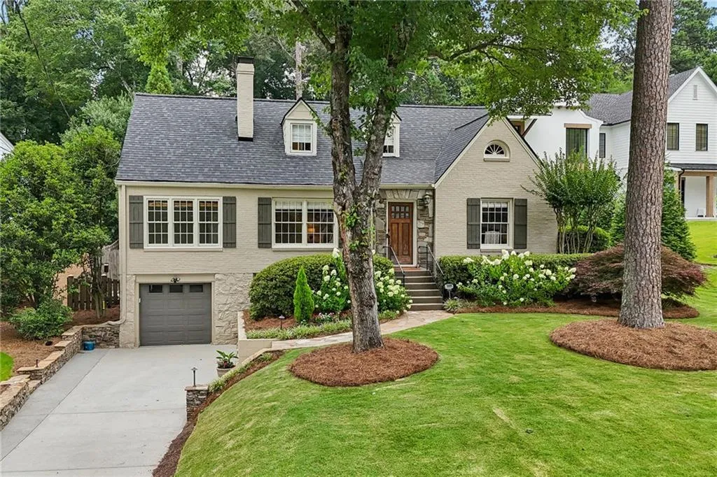 3029 Dale Drive Ne, Atlanta, Georgia 30305, 3 Bedrooms Bedrooms, ,2 BathroomsBathrooms,Residential,For Sale,3029 Dale Drive Ne,7618085