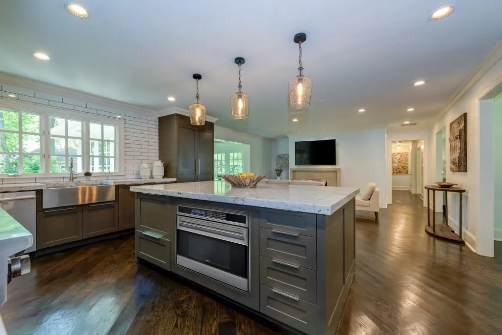 270 Hillside Drive, Atlanta, Georgia 30342, 3 Bedrooms Bedrooms, ,2 BathroomsBathrooms,Residential,Sold,270 Hillside Drive,6017067