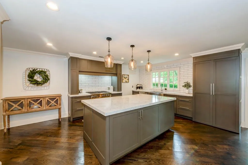 270 Hillside Drive, Atlanta, Georgia 30342, 3 Bedrooms Bedrooms, ,2 BathroomsBathrooms,Residential,Sold,270 Hillside Drive,6017067