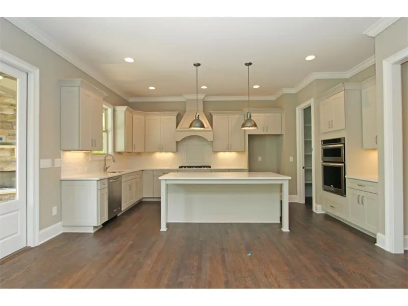 1015 Preswyck Way, Sandy Springs, Georgia 30328, 6 Bedrooms Bedrooms, ,5 BathroomsBathrooms,Residential,Sold,1015 Preswyck Way,5635339