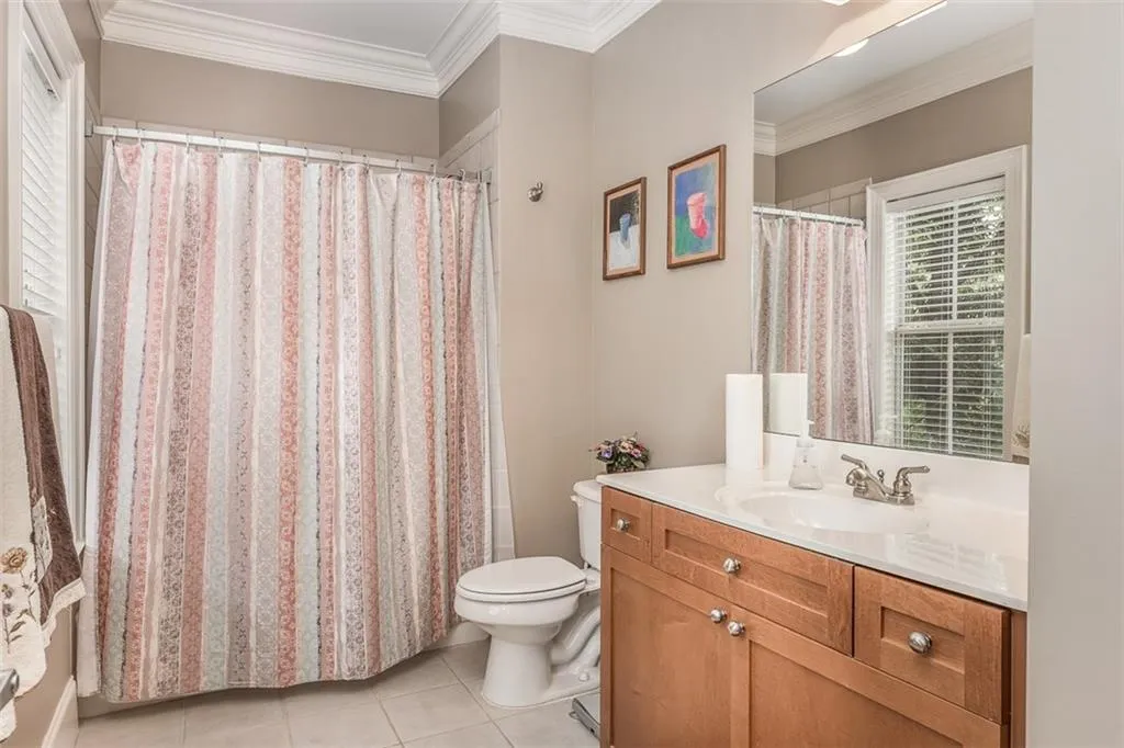 1096 Glenridge Place, Sandy Springs, Georgia 30342, 2 Bedrooms Bedrooms, ,2 BathroomsBathrooms,Residential,Sold,1096 Glenridge Place,6063232