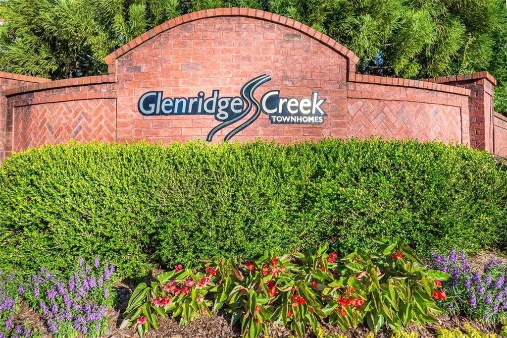 1096 Glenridge Place, Sandy Springs, Georgia 30342, 2 Bedrooms Bedrooms, ,2 BathroomsBathrooms,Residential,Sold,1096 Glenridge Place,6063232
