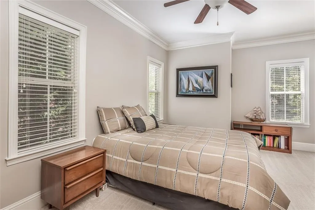 1096 Glenridge Place, Sandy Springs, Georgia 30342, 2 Bedrooms Bedrooms, ,2 BathroomsBathrooms,Residential,Sold,1096 Glenridge Place,6063232