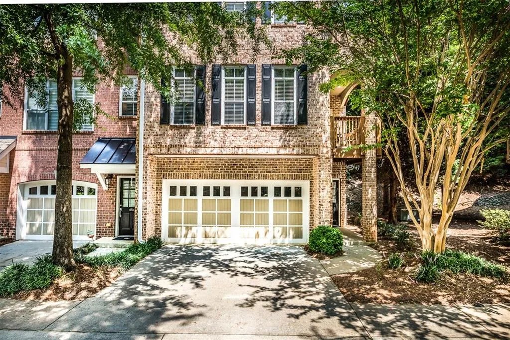 1096 Glenridge Place, Sandy Springs, Georgia 30342, 2 Bedrooms Bedrooms, ,2 BathroomsBathrooms,Residential,Sold,1096 Glenridge Place,6063232