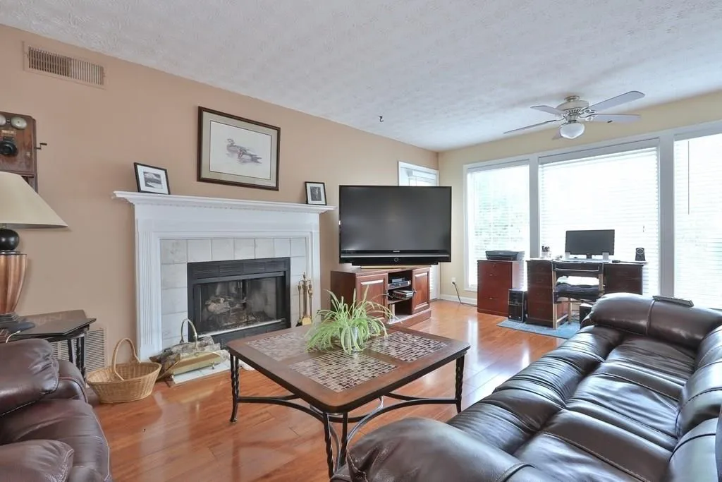 209 Gettysburg Place, Sandy Springs, Georgia 30350, 2 Bedrooms Bedrooms, ,2 BathroomsBathrooms,Residential,Sold,209 Gettysburg Place,6077391