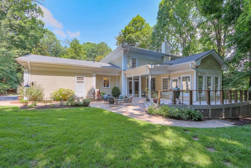 575 Valley Hall Drive, Sandy Springs, Georgia 30350, 6 Bedrooms Bedrooms, ,5 BathroomsBathrooms,Residential,For Sale,575 Valley Hall Drive,7601653