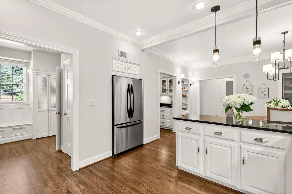575 Valley Hall Drive, Sandy Springs, Georgia 30350, 6 Bedrooms Bedrooms, ,5 BathroomsBathrooms,Residential,For Sale,575 Valley Hall Drive,7601653