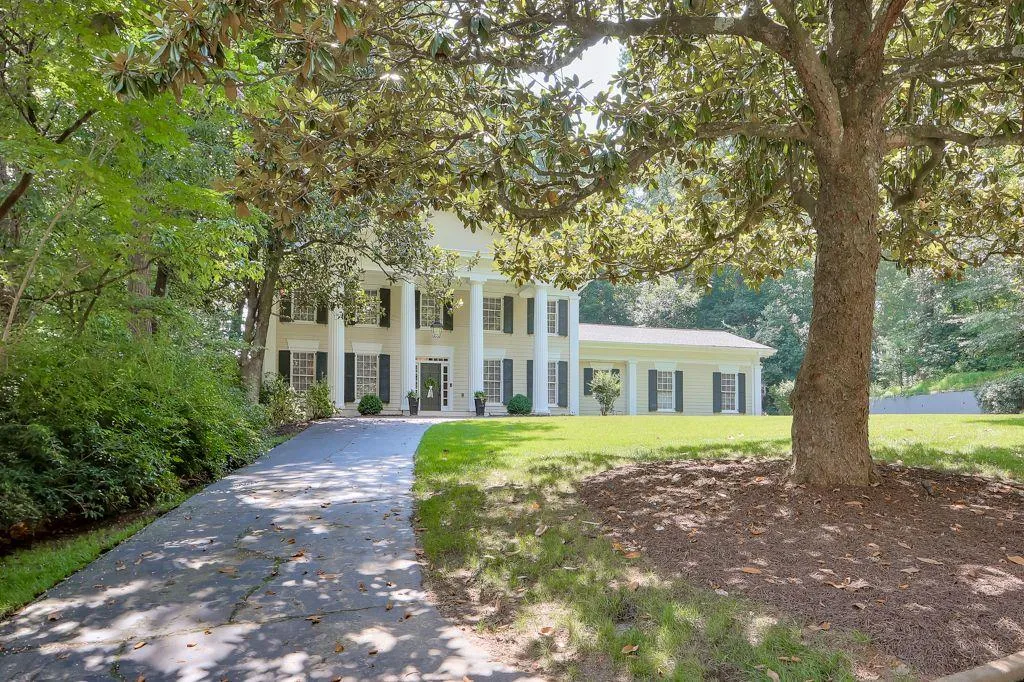 575 Valley Hall Drive, Sandy Springs, Georgia 30350, 6 Bedrooms Bedrooms, ,5 BathroomsBathrooms,Residential,For Sale,575 Valley Hall Drive,7601653
