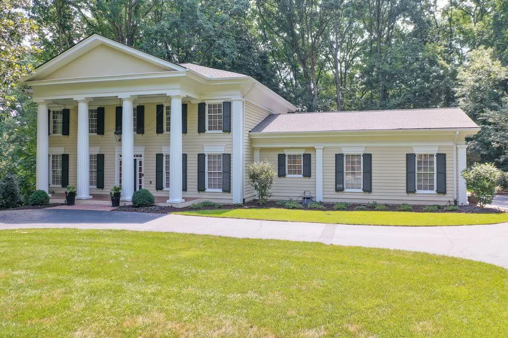575 Valley Hall Drive, Sandy Springs, Georgia 30350, 6 Bedrooms Bedrooms, ,5 BathroomsBathrooms,Residential,For Sale,575 Valley Hall Drive,7601653