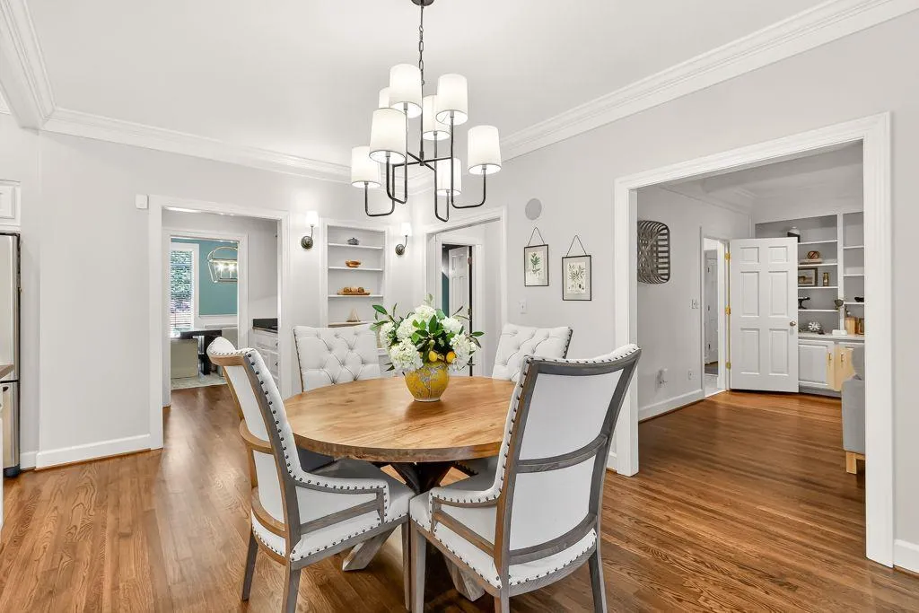 575 Valley Hall Drive, Sandy Springs, Georgia 30350, 6 Bedrooms Bedrooms, ,5 BathroomsBathrooms,Residential,For Sale,575 Valley Hall Drive,7601653