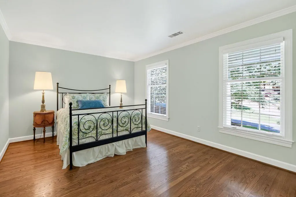 575 Valley Hall Drive, Sandy Springs, Georgia 30350, 6 Bedrooms Bedrooms, ,5 BathroomsBathrooms,Residential,For Sale,575 Valley Hall Drive,7601653